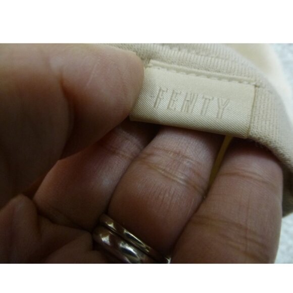 Puma x Rihanna Fenty  Work Out Wide Fit Tank Top - Picture 6 of 12